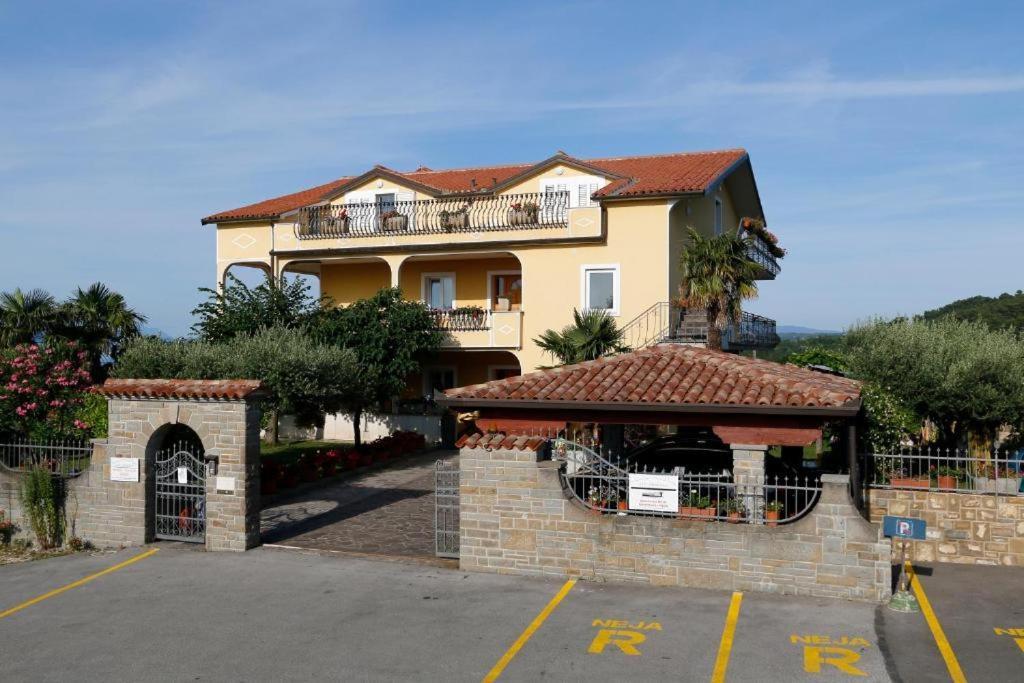 Apartmaji Jelena Piran Zewnętrze zdjęcie